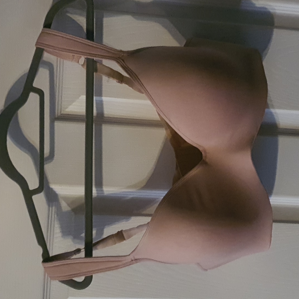 3/$20 Underwrite bra lot, Jessica Simpson, Delta Burke
